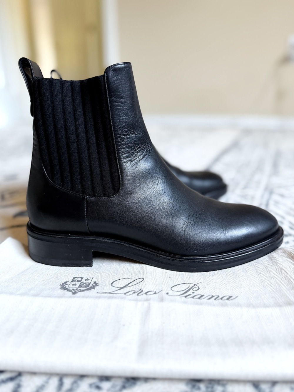 $1900 Loro piana auckland chelsea black ankle leather boots 38 - Picture 11 of 11